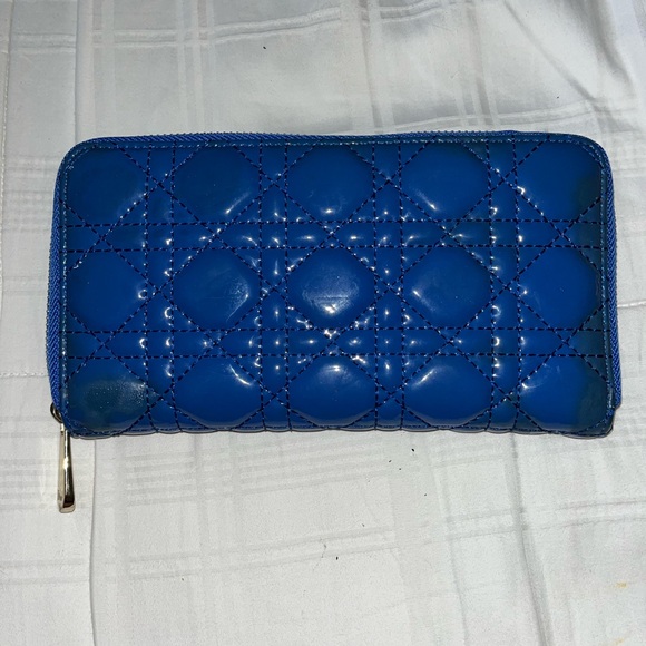 Dior wallet Authentic - Picture 1 of 6
